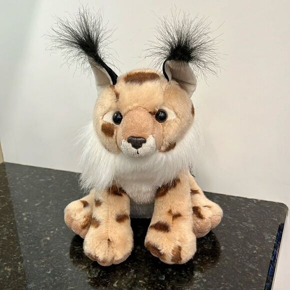 Destination Nation Lynx Plush Stuffed Animal by Aurora. Size 13” - Picture 1 of 8